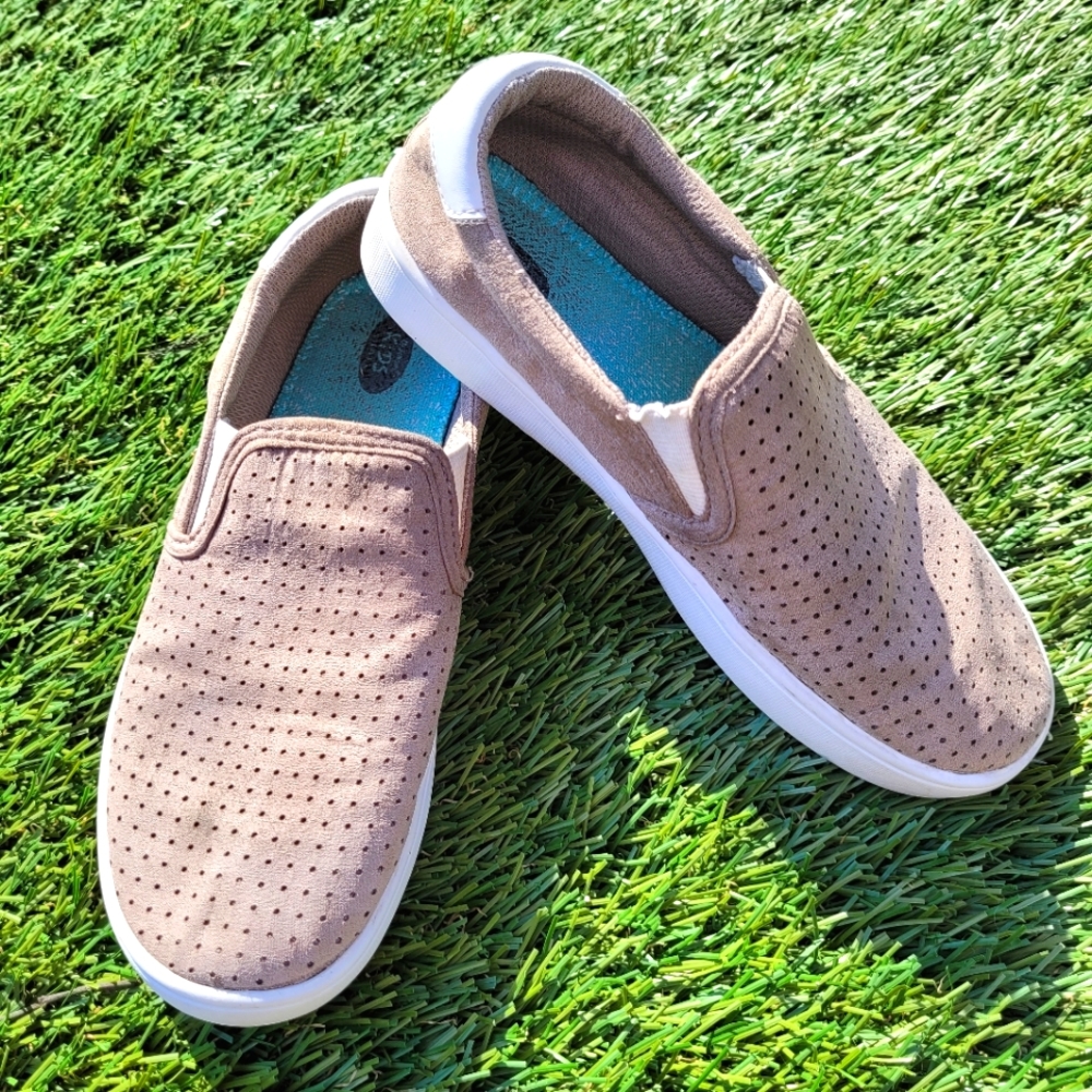 Dr. Scholl's Kids Boy Slip on Shoes Size: 1 Color: Tan